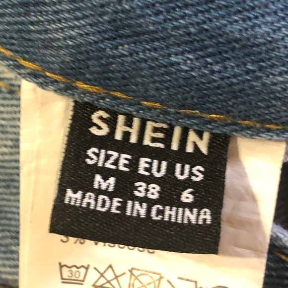 SHEIN • Rolled Cuff Denim Shorts - Picture 2 of 13